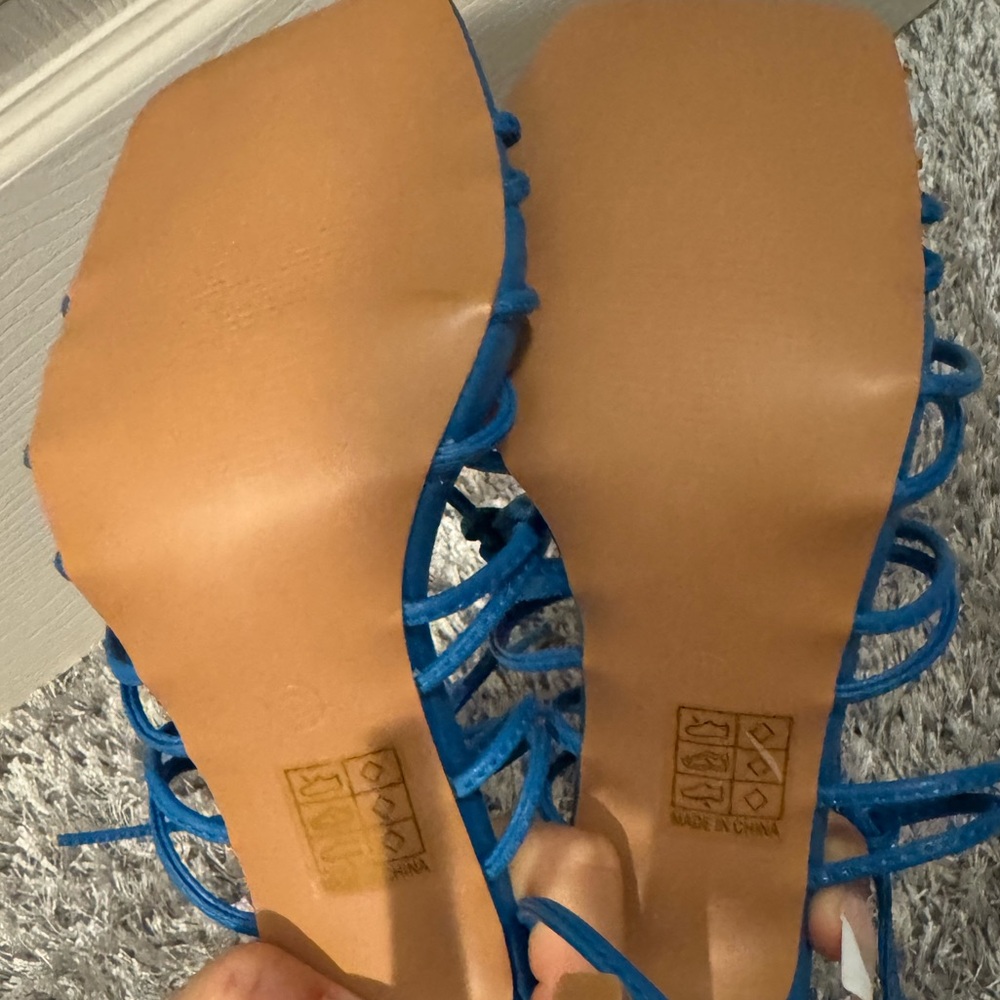 Pretty Little Thing Heels - Picture 5 of 6